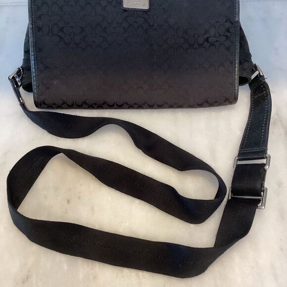 Coach Signature Logo Y2K Unisex Saddle Messenger Bag - Picture 10 of 16